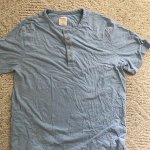Men’s light blue t shirt with buttons